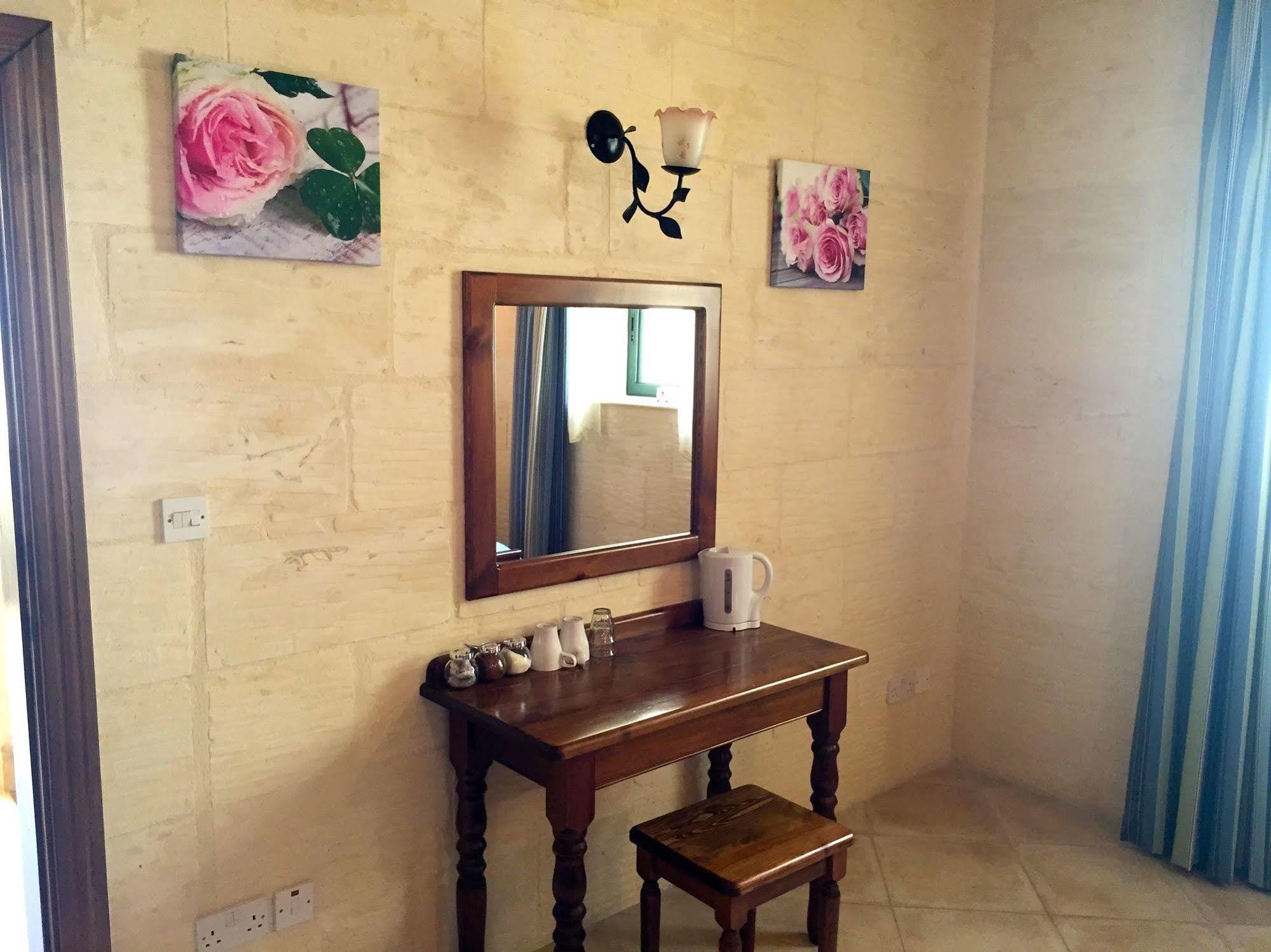 Ellie Boo Bed & Breakfast Виктория Экстерьер фото