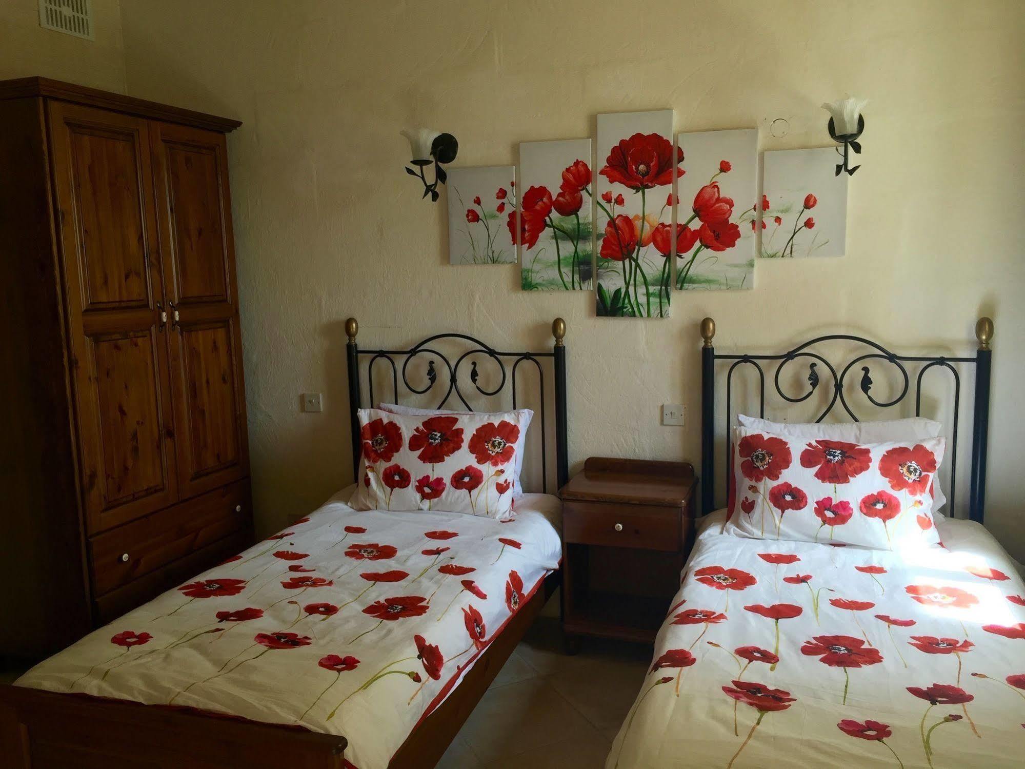Ellie Boo Bed & Breakfast Виктория Экстерьер фото